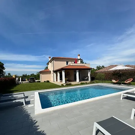 Lord Villa